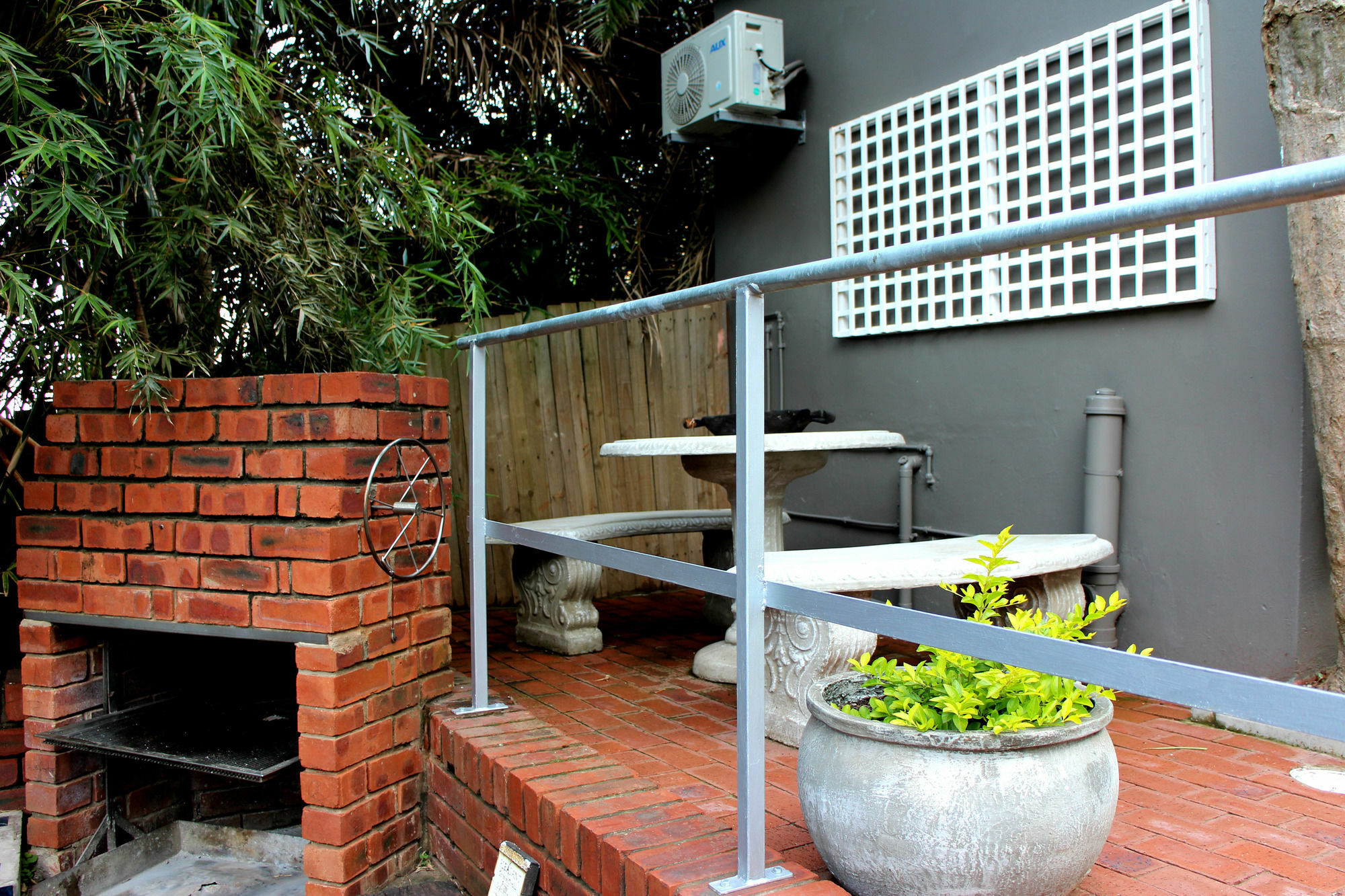 Tamarisk Bed & Breakfast 다반 외부 사진